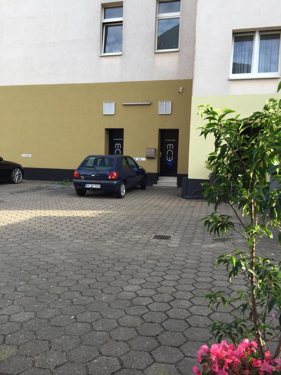 Moderne Studio Apartments Und 120Qm Wohnungen In Oberhausen, Ideal Fuer Geschaeftsreisende Und Monteure 오버하우젠 외부 사진