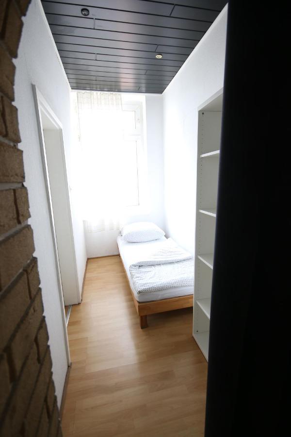 Moderne Studio Apartments Und 120Qm Wohnungen In Oberhausen, Ideal Fuer Geschaeftsreisende Und Monteure 오버하우젠 외부 사진