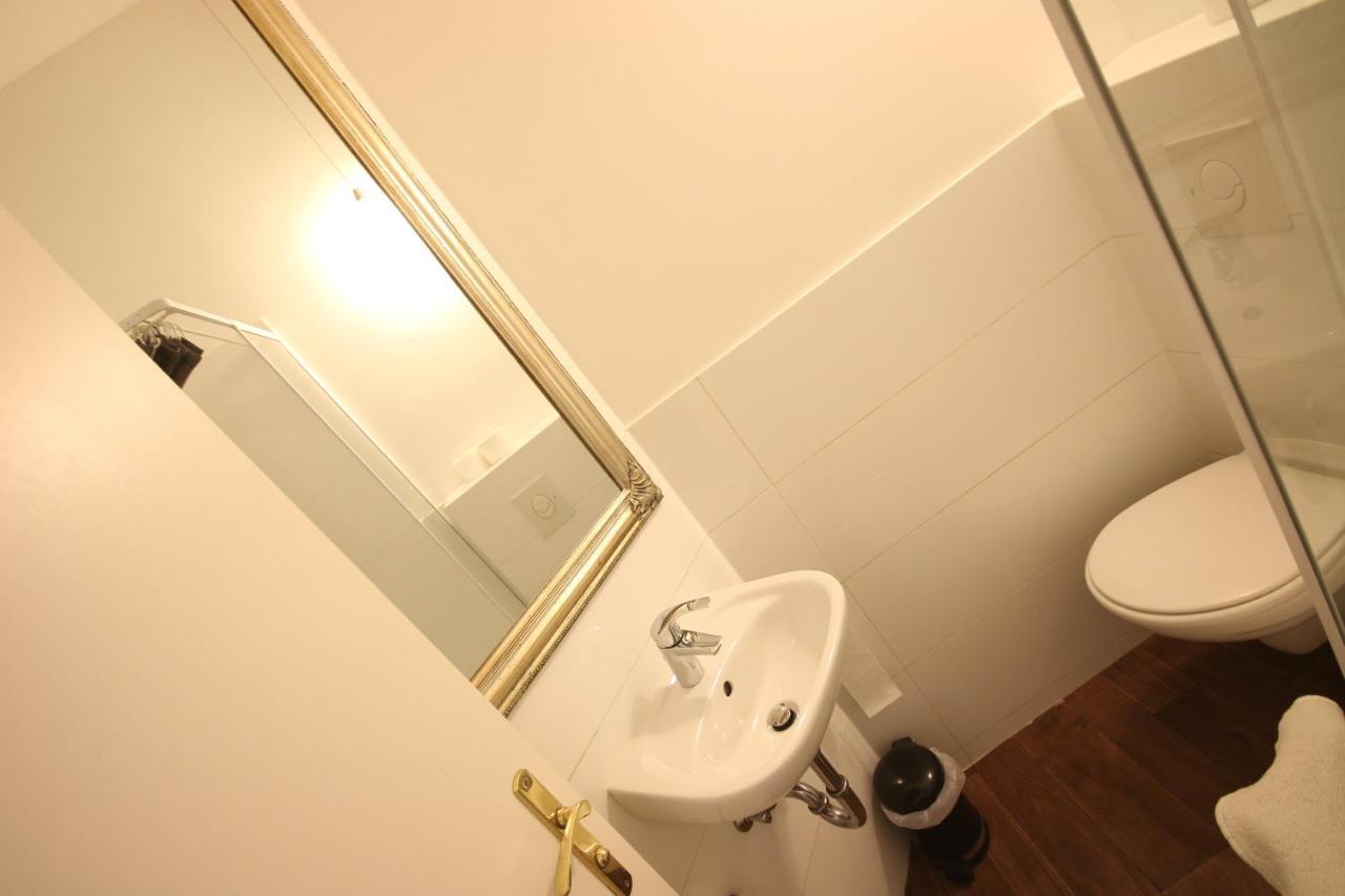 Moderne Studio Apartments Und 120Qm Wohnungen In Oberhausen, Ideal Fuer Geschaeftsreisende Und Monteure 오버하우젠 외부 사진