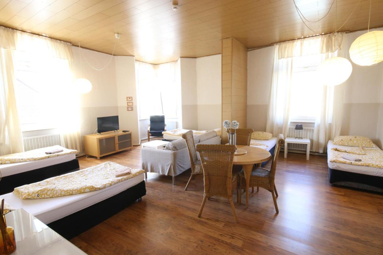 Moderne Studio Apartments Und 120Qm Wohnungen In Oberhausen, Ideal Fuer Geschaeftsreisende Und Monteure 오버하우젠 외부 사진