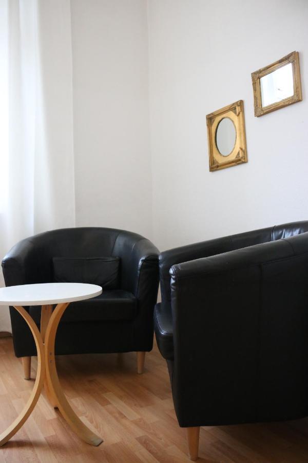 Moderne Studio Apartments Und 120Qm Wohnungen In Oberhausen, Ideal Fuer Geschaeftsreisende Und Monteure 오버하우젠 외부 사진